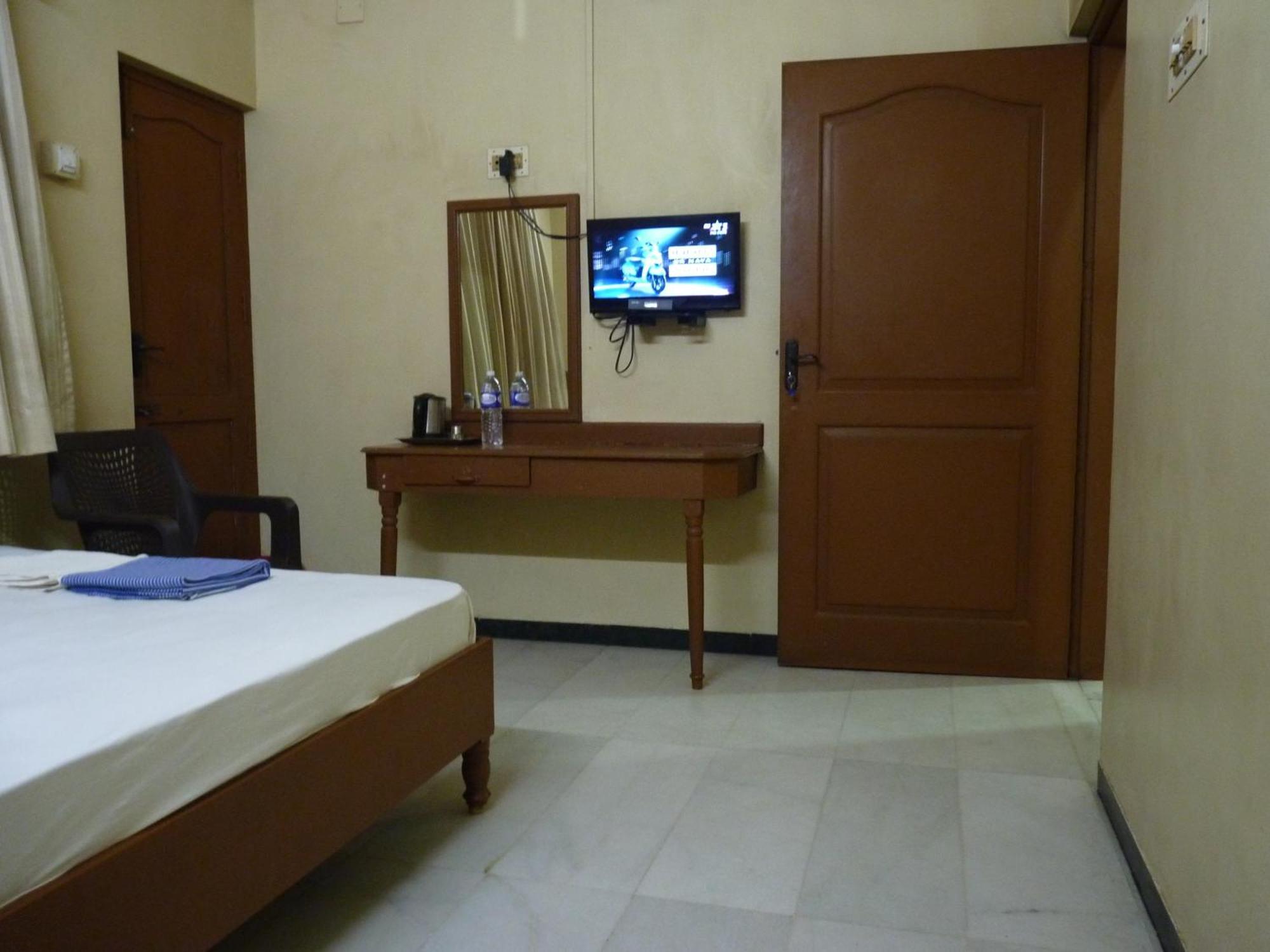 Nanda Lodge Mettuppalaiyam  Экстерьер фото