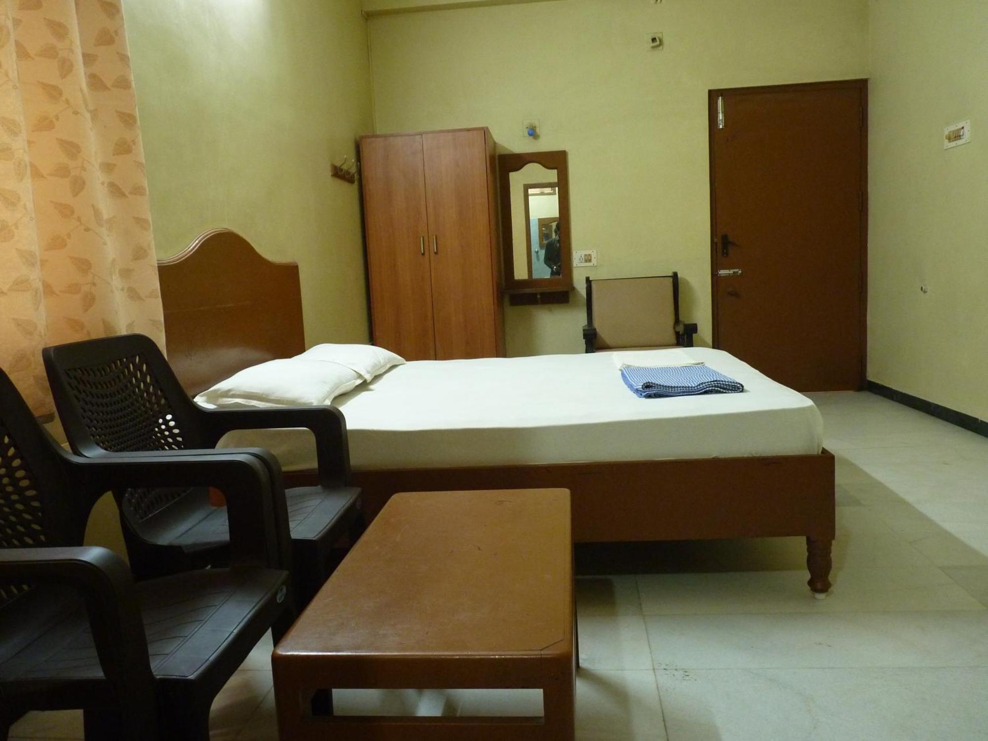 Nanda Lodge Mettuppalaiyam  Экстерьер фото
