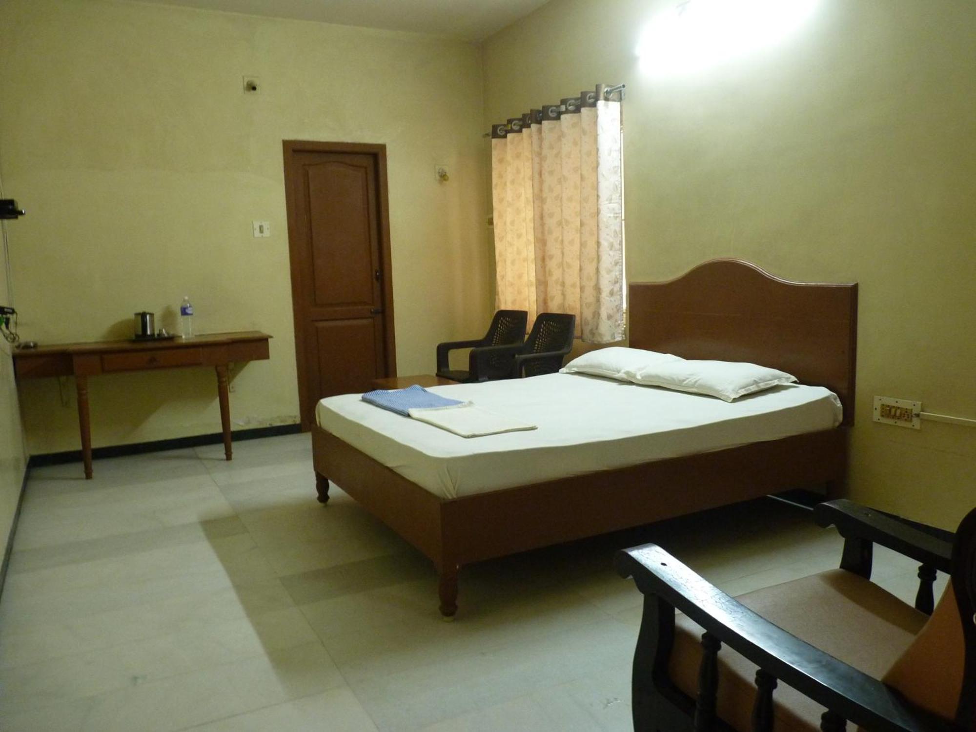 Nanda Lodge Mettuppalaiyam  Экстерьер фото