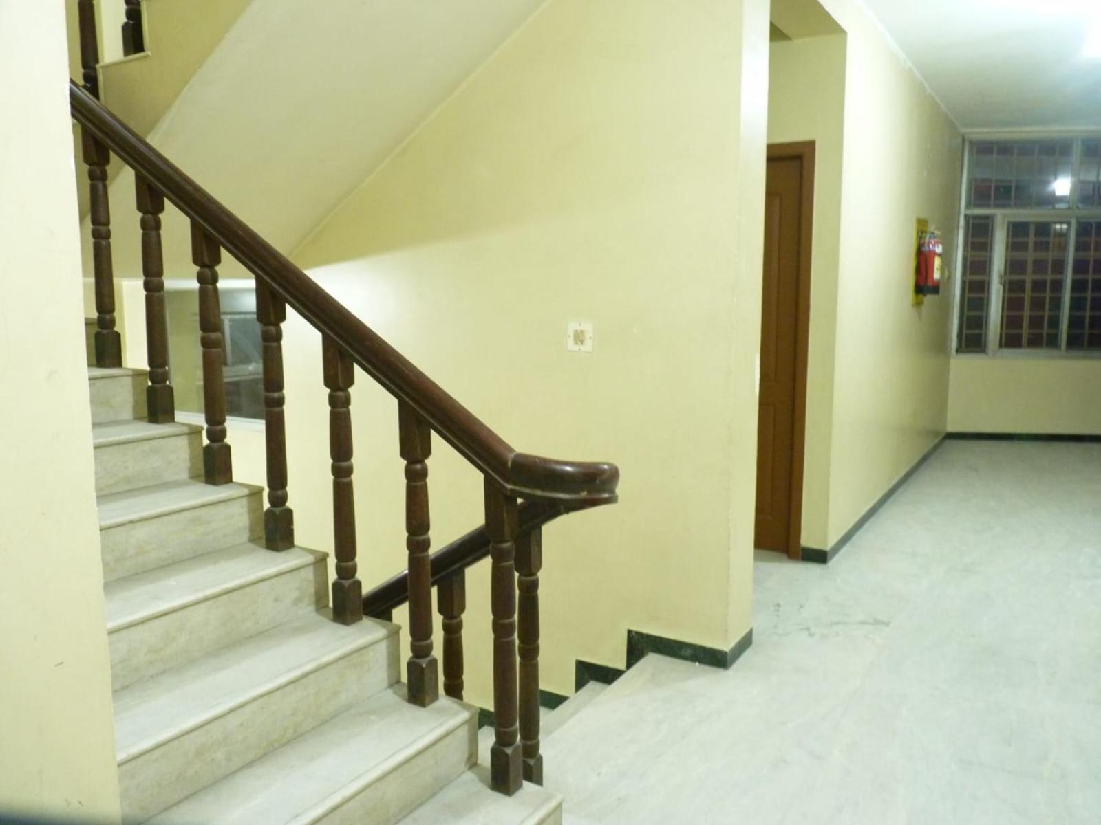 Nanda Lodge Mettuppalaiyam  Экстерьер фото